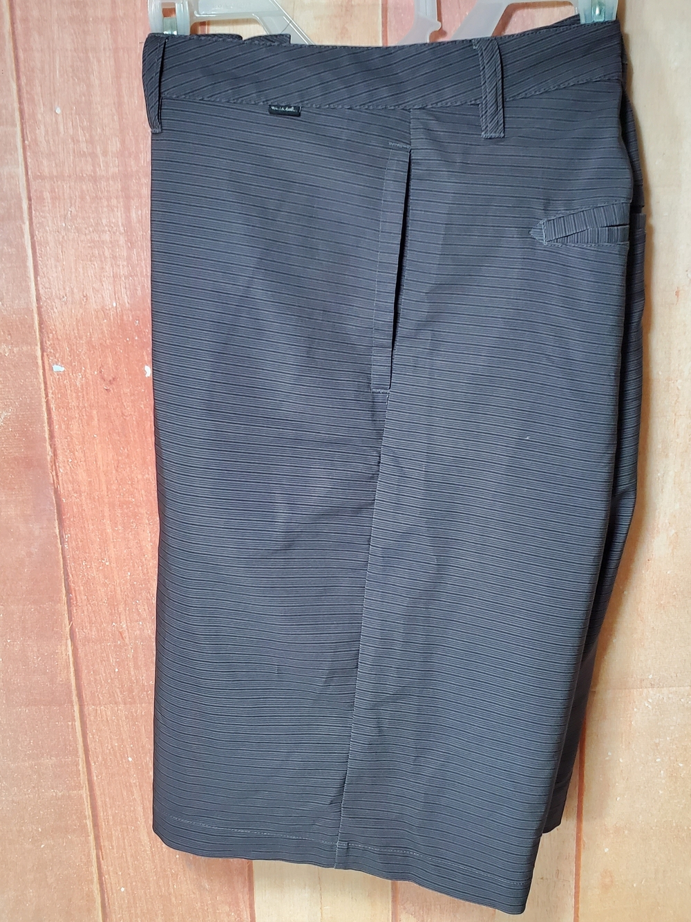 Travis Mathew Golf Shorts Mens Size 40 Blue Gray Stripe Stretch Preppy Outdoors